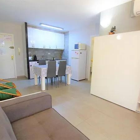 V&v Lloret- Blanc Precioso Con Piscina Comunitaria Y Aire Acondicionado Apartment